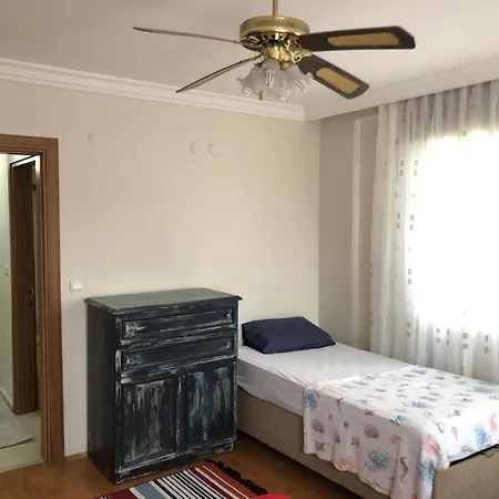 וילה Denize 200 Metre, 3+1 Bahceli גומולדור