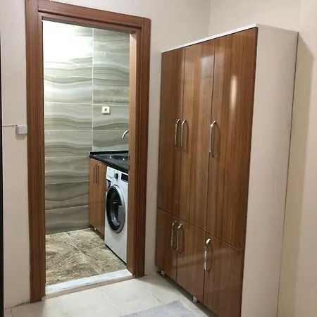 Denize 200 Metre, 3+1 Bahceli וילה