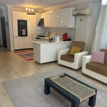 Villa Denize 200 Metre, 3+1 Bahceli *